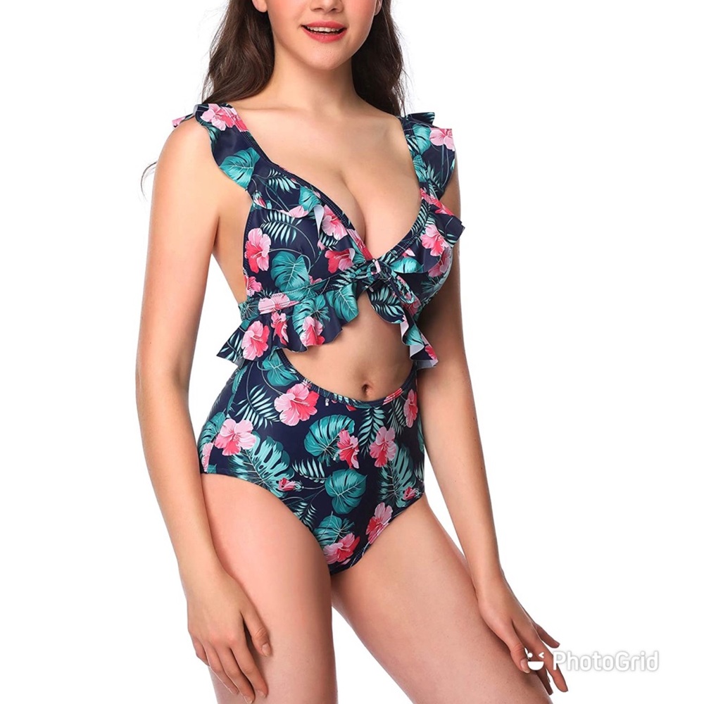 Verano Playa NWT Cutout Floral One Piece Swimwear